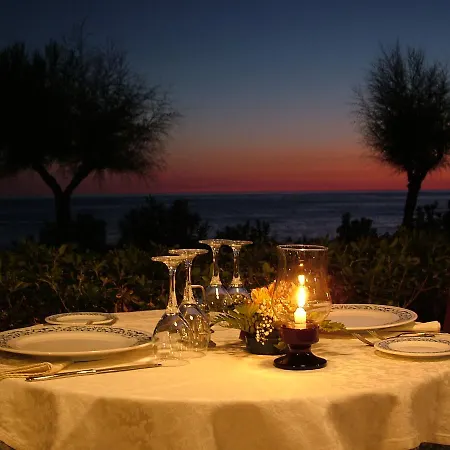 Ξενοδοχείο Riviera Bleu 3*